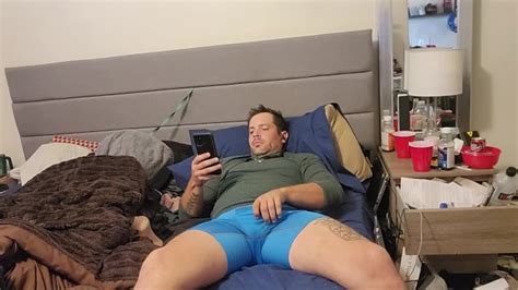 偽の喉のクソのために潤滑油として自分の精液を使用する Pornhub Gay