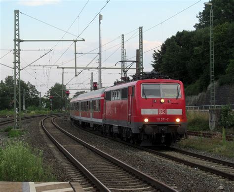 Münchener 111 071 7 erreicht am 25 Juli 2014 mit einer