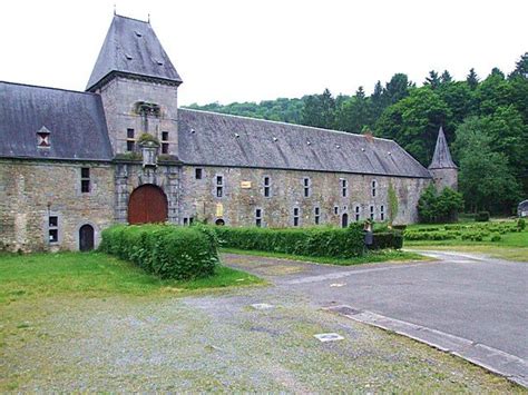 Diaporama château de Spontin Château féodal et ruine médiévale