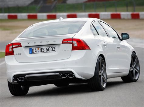 VOLVO S60 - volvo-s60_white_19.jpg