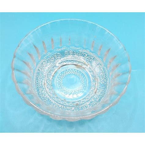 KIG Malaysia Fleur De Lis Pressed Glass Trellis Serving Berry Bowl 4 1