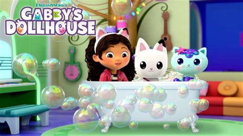 Bathtub Bubbles Gabby S Dollhouse Netflix Youtube