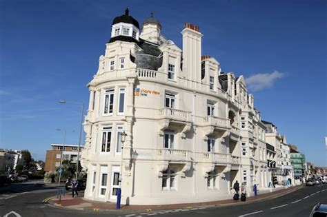 Eastbourne Seafront Hotels: Find Cheap Hotel Deals from £48 | ebookers.com