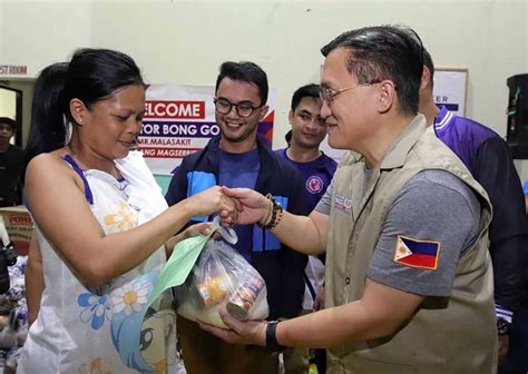 Go Distributes Relief Aid To Flood Victims The Manila Times