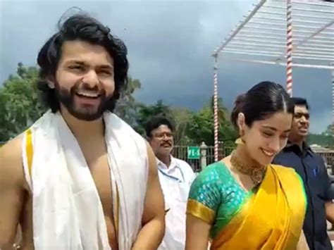 Janhvi Visits Tirupati Temple On Mother Sridevi S Birth Anniversary