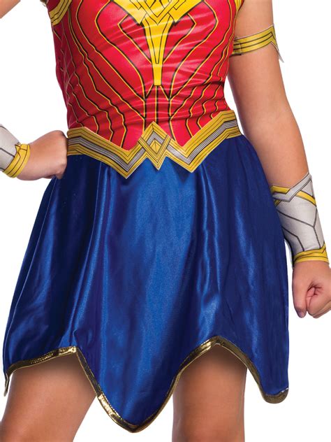 wonder woman 1984 costume 17