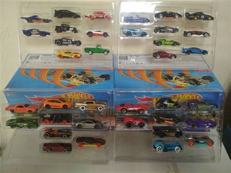 Подарочный Набор базовых машинок Хот Вилс 36 шт Hot Wheels 36 Pack Basic Car Mattel GWN98