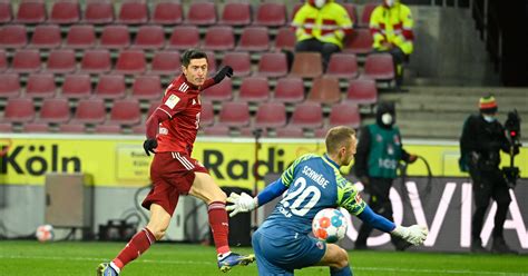 FC Koeln Bayern 0 4 Robert Lewandowski strzelił trzy gole z FC Koeln