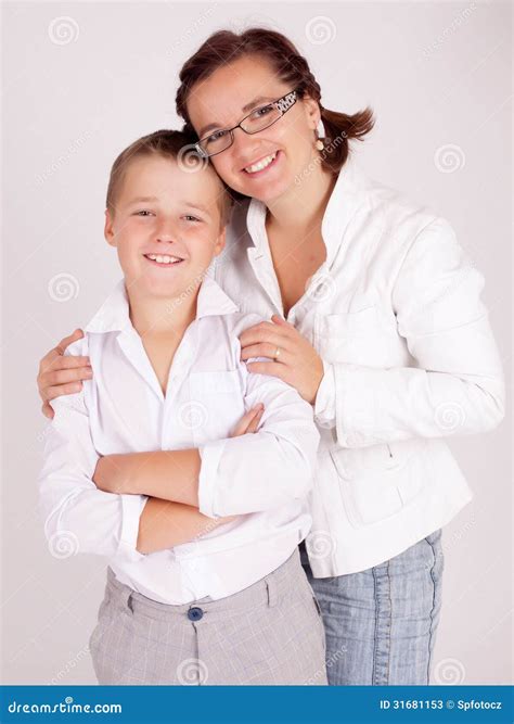 Mère et fils image stock Image du blonde maigre amour 31681153