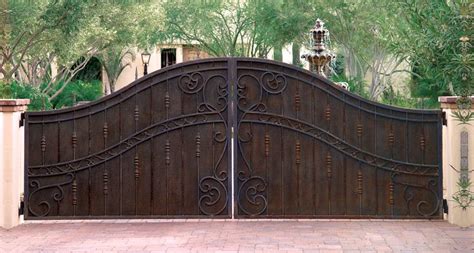 Gate Designs: Iron Driveway Gates