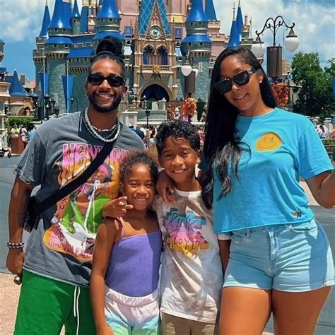 Omarion And Apryl Jones Took Their Kids To Disney World For Their First ...