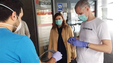 Diputación de Bizkaia recibe la donación de 200 caretas protectoras