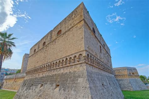 Alla Scoperta Del Castello Svevo Di Bari