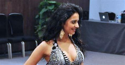 Milky Hot Thighs Legs Of Indian Celebs Rakul Preet Singh Bikini Unseen Photos