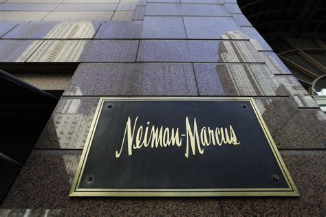 Chicago Criminals Ram Car Into Neiman Marcus During Failed Burglary