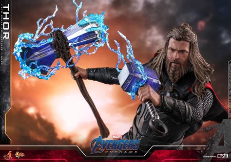Hot Toys Avengers Endgame MMS557 Thor 1 6th Scale Collectible Figure Figround