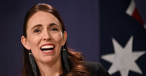 Former Nz Pm Jacinda Ardern Accepts Harvard Fellowships Hit 967