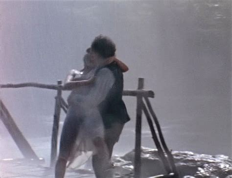 Naked Véronique Jannot in Paul et Virginie