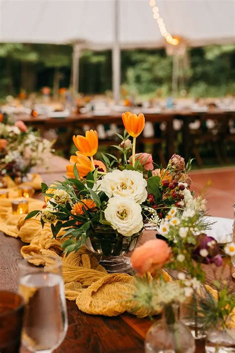 Golden Canyon Color Palette Inspiration for Wedding Flowers