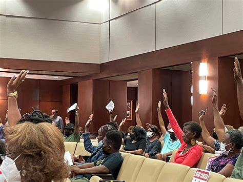 Sand Ridge neighbors oppose care center at Planning Commission meeting