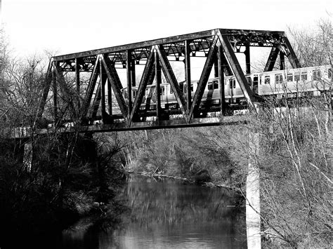 How to Reach the CTA Purple Line by L Train or Bus