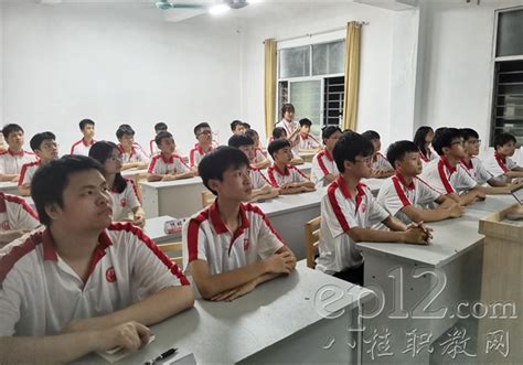 广西商业技师学院南宁教学点组织师生开展2023年秋季学期“开学第一课”主题班会 中职动态 广西八桂职教网 有职教的地方就有我们