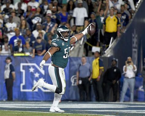 Eagles Lose Wentz To Injury Beat Rams 43 35 To Win Nfc East Football