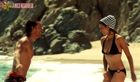 Naked Penélope Cruz in Sahara