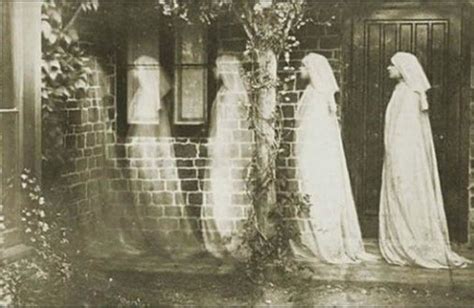 6 Scientific Explanations For Ghosts