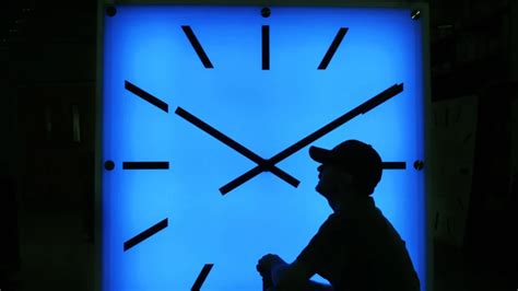 Daylight Saving Time Ends Next Weekend—heres How To Prepare For