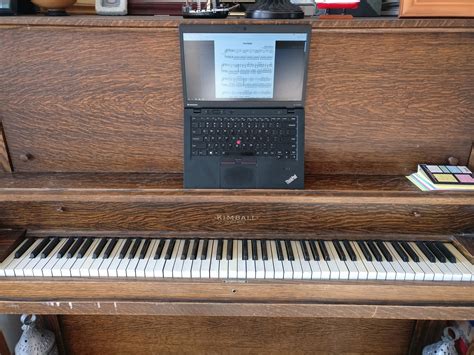 Found a new use for my X1 Carbon today it was dank : r/thinkpad