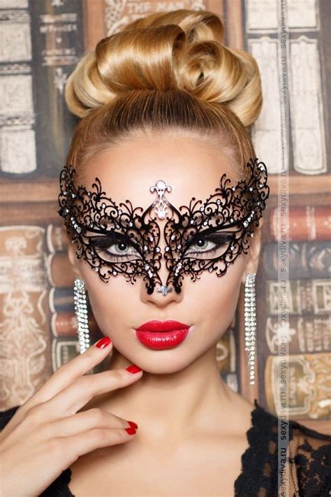 Pin by Var Silverseed on Masquerade | Masquerade makeup, Masks ...