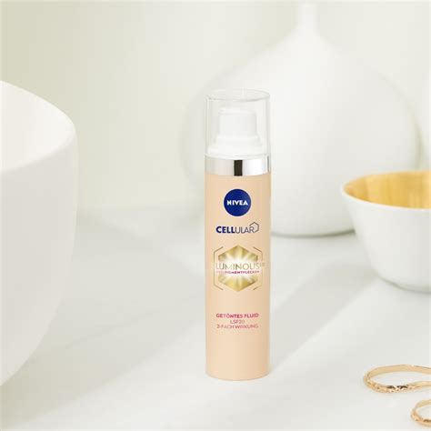 Otkrijte Nivea Cellular Luminous Tonirani Fluid Protiv Tamnih Mrlja