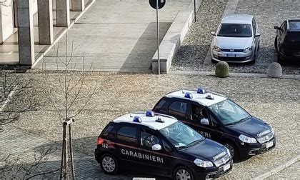 Controlli Serrati Dei Carabinieri In Piazza Prima Saronno