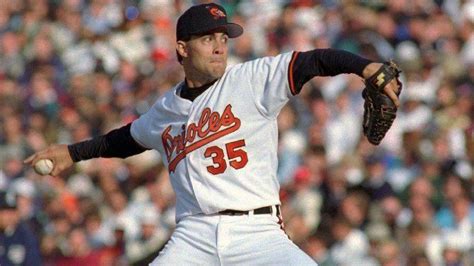 Former Orioles pitcher Mike Mussina elected to Baseball Hall of Fame ...