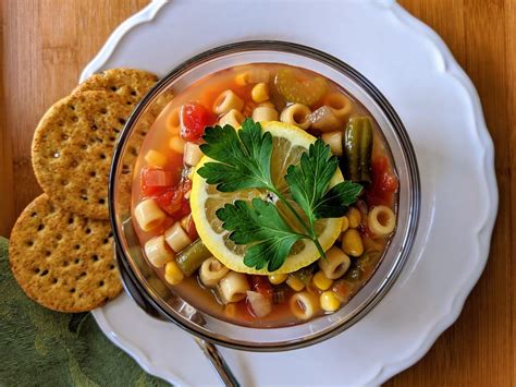 Minestrone włoska zupa jarzynowa Prosty przepis na Foodo pl