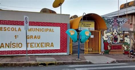 Quatro Escolas Suspendem Aulas Presenciais Em Porto Alegre Ap S Casos