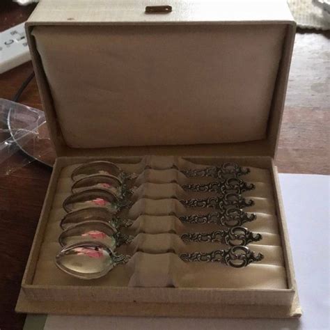 Se produkter som liknar Sex stycken skedar i etui Sil på Tradera 677727322