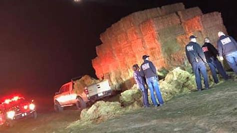 Eastern Wash Man Found Trapped Under 1500 Pound Bale Of Hay Kval