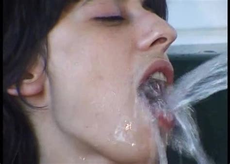 Brune Prise Dans La Baignoire French Amateur Amateur Porn XHamster