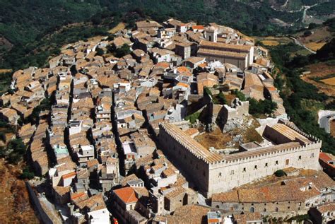 Montalbano Elicona Borgo Dei Borghi Vinta La Sfida Su Rai Tre