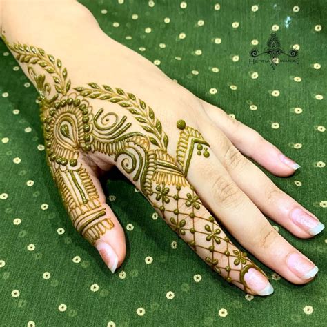 Simple Mehndi Designs For Minimalist Brides Weddingplz Blog