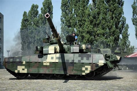 Glavcom: Танк Т-84 Оплот – гордость украинского ВПК