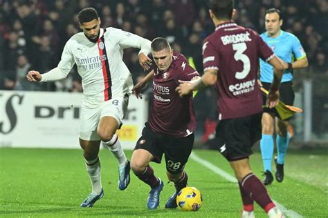 Salernitana Lesione Muscolare Per Pirola La Nota Del Club Calcio