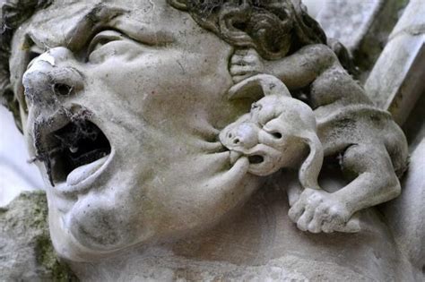 Gargoyle in the cathedral of Lincoln, England, between 1185 and 1311 / © Akoliasnikoff ...