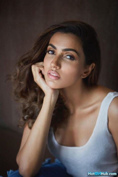 Akshara Gowda Hot Photos Bollywood Actress Sexy Pics Photos