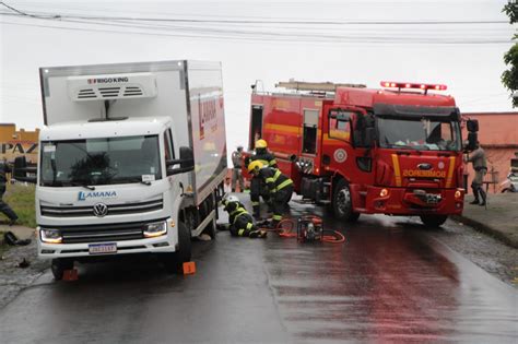 Motociclista Morre Ap S Ser Atingido E Arrastado Por Caminh O Jornal