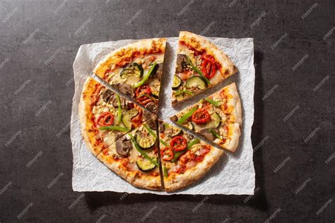 Premium Photo Vegetarian Pizza With Zucchini Tomato Peppers And Mushrooms