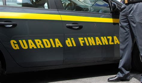 Catanzaro Bancarotta Fraudolenta La Guardia Di Finanza Sequestra