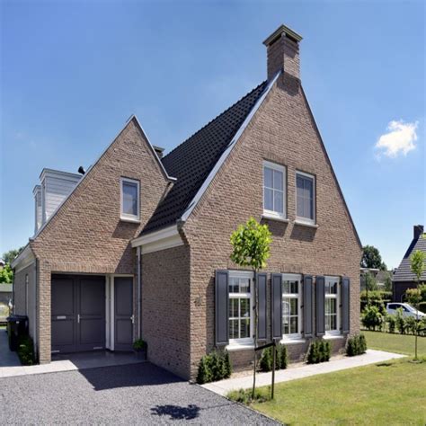 Kom Binnenkijken Bij De Buren Een Klassieke Vrijstaande Woning